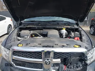 2023 Ram 1500 SLT z VIN 1C6RR7LG7PS565852, wystawiony jako IAAI lot #41871789 z przebiegiem 37 635 mil mil oraz . Historia ofert i sprzedaży dostępna na DreamBid. Obrazek 10.