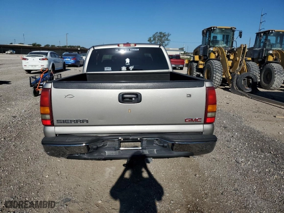 2003 GMC Sierra 1500 SLT with VIN 2GTEC19TX31280616, listed as a Copart auction lot 73407694 with 181,333 mi miles and Salvage Title. Bid and sale history available at carsss.com. Image 6.