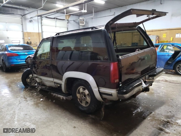 1996 Chevrolet Tahoe with VIN 3GNEK18R1TG140669, listed as a Copart auction lot 42910255 with 222,115 mi miles and Clean Title. Bid and sale history available at carsss.com. Image 2.