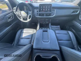 2021 Chevrolet Suburban LT z VIN 1GNSCCKD2MR303016, wystawiony jako Copart lot #61634185 z przebiegiem 244 286 mil mil oraz Czysty tytuł • Clean title. Historia ofert i sprzedaży dostępna na DreamBid. Obrazek 9.