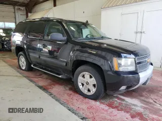 2010 Chevrolet Tahoe LT z VIN 1GNUKBE01AR176625, wystawiony jako Copart lot #59802355 z przebiegiem 99 056 mil mil oraz Czysty tytuł • Clean title. Historia ofert i sprzedaży dostępna na DreamBid. Obrazek 4.