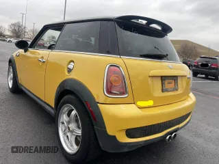 2007 MINI Hardtop S with VIN WMWMF73507TL90586, listed as a Copart auction lot 54109915 with 50,695 mi miles and Clean Title. Bid and sale history available at DreamBid. Image 3.