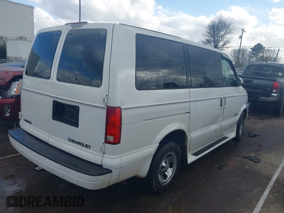 1998 Chevrolet Astro with VIN 1GNDM19W4WB103476, listed as a IAAI auction lot 41735080 with 210,293 mi miles. Bid and sale history available at carsss.com. Image 4.