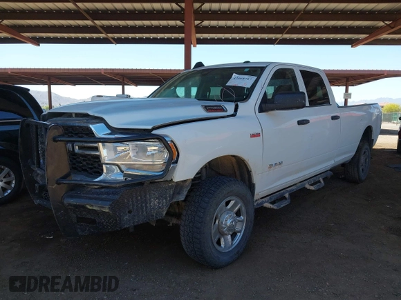 2020 Ram 2500 Tradesman z VIN 3C6UR5HJ2LG111495, wystawiony jako IAAI lot #42068717 z przebiegiem 172 052 mil mil oraz . Historia ofert i sprzedaży dostępna na DreamBid. Obrazek 17.