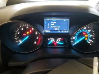 2014 Ford Escape SE with VIN 1FMCU0GX4EUA81634, listed as a Copart auction lot 48290955 with 107,286 mi miles and Salvage Title. Bid and sale history available at DreamBid. Image 9.