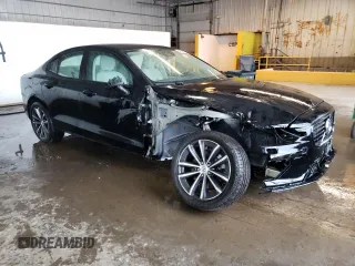 2022 Volvo S60 Momentum with VIN 7JRL12FZ0NG158222, listed as a Copart auction lot 54652813 with 13,073 mi miles and Salvage Title. Bid and sale history available at carsss.com. Image 4.