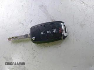 2017 Kia Optima LX z VIN 5XXGT4L32HG142220, wystawiony jako IAAI lot #42407297 z przebiegiem 139 731 mil mil oraz . Historia ofert i sprzedaży dostępna na DreamBid. Obrazek 11.
