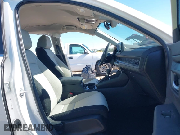 2024 Honda CR-V LX with VIN 5J6RS3H21RL007666, listed as a IAAI auction lot 40944721 with 6,823 mi miles and . Bid and sale history available at DreamBid. Image 5.