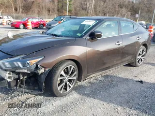 2016 Nissan Maxima SL z VIN 1N4AA6AP9GC385718, wystawiony jako IAAI lot #41099349 z przebiegiem 108 841 mil mil oraz . Historia ofert i sprzedaży dostępna na DreamBid. Obrazek 17.