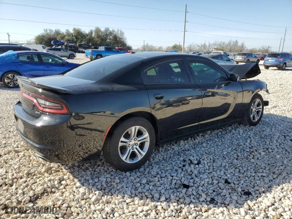 2018 Dodge Charger SXT with VIN 2C3CDXBG9JH196560, listed as a Copart auction lot 48031935 with 209,034 mi miles and Salvage Title. Bid and sale history available at carsss.com. Image 3.