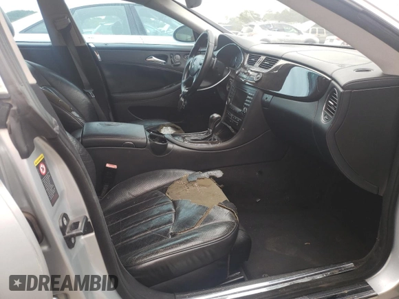 2008 Mercedes-Benz CLS 550 with VIN WDDDJ72X38A119397, listed as a Copart auction lot 69606244 with 8,251 mi miles and Salvage Title. Bid and sale history available at DreamBid. Image 7.
