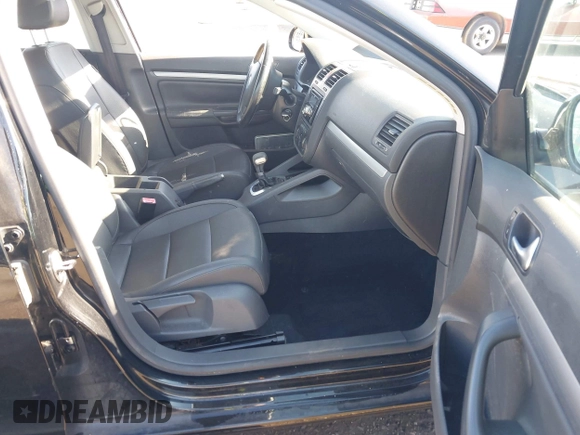 2008 Volkswagen Jetta SE with VIN 3VWRZ71KX8M082752, listed as a IAAI auction lot 42529588 with 167,568 mi miles and . Bid and sale history available at DreamBid. Image 5.