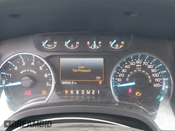 2011 Ford F-150 XLT with VIN 1FTFW1ET0BFC16366, listed as a IAAI auction lot 41902587 with 185,866 mi miles. Bid and sale history available at carsss.com. Image 7.