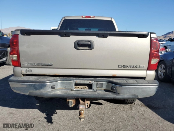 2003 Chevrolet Silverado 1500HD LS with VIN 1GCGK13U63F217521, listed as a Copart auction lot 50450725 with 227,621 mi miles and Clean Title. Bid and sale history available at carsss.com. Image 6.