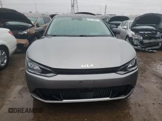 2022 Kia EV6 Wind z VIN KNDC3DLC9N5027015, wystawiony jako Copart lot #89115265 z przebiegiem 50 191 mil mil oraz Szkoda całkowita • Salvage title. Historia ofert i sprzedaży dostępna na DreamBid. Obrazek 5.