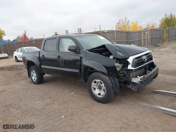 2015 Toyota Tacoma with VIN 3TMLU4EN4FM195717, listed as a IAAI auction lot 40678238 with NaN miles. Bid and sale history available at carsss.com. Image 1.
