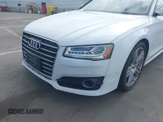 2016 Audi A8 Sport z VIN WAU43AFD3GN011061, wystawiony jako IAAI lot #42034532 z przebiegiem 109 877 mil mil oraz . Historia ofert i sprzedaży dostępna na DreamBid. Obrazek 6.
