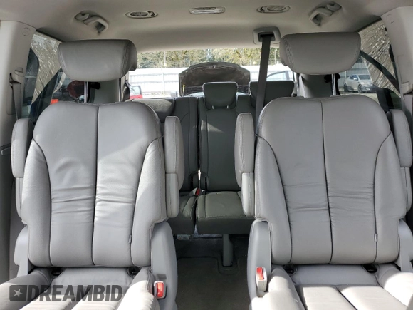 2007 Hyundai Entourage GLS z VIN KNDMC233576034307, wystawiony jako Copart lot #45955815 z przebiegiem 95 854 mil mil oraz Szkoda całkowita • Salvage title. Historia ofert i sprzedaży dostępna na DreamBid. Obrazek 10.