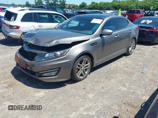 2013 Kia Optima SX с VIN 5XXGR4A69DG240506, выставлен на аукционе IAAI как лот 42299904 с пробегом 235 357 миль миль и . История ставок и продаж доступна на DreamBid. Изображение 2.