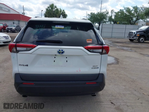 2021 Toyota RAV4 Hybrid XLE with VIN 2T3RWRFV6MW114082, listed as a IAAI auction lot 42038315 with 50,009 mi miles. Bid and sale history available at carsss.com. Image 16.