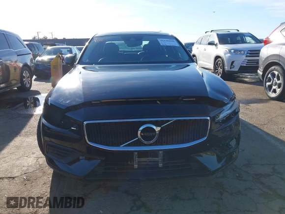 2019 Volvo S60 Momentum with VIN 7JRA22TK0KG013107, listed as a IAAI auction lot 41646660 with 29,461 mi miles. Bid and sale history available at carsss.com. Image 13.