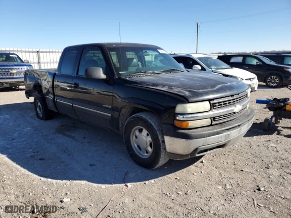 2002 Chevrolet Silverado 1500 LS with VIN 2GCEC19W521323722, listed as a Copart auction lot 42451505 with 290,758 mi miles and Salvage Title. Bid and sale history available at carsss.com. Image 4.