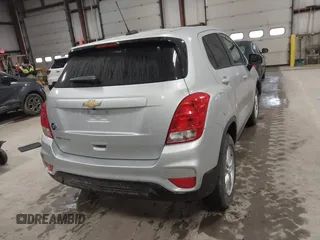 2022 Chevrolet Trax LS with VIN KL7CJNSM5NB550309, listed as a IAAI auction lot 41208893 with 60,580 mi miles. Bid and sale history available at carsss.com. Image 16.