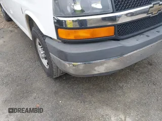 2015 Chevrolet Express Passenger LT with VIN 1GAZG1FG5F1205323, listed as a IAAI auction lot 41917128 with 194,773 mi miles and . Bid and sale history available at DreamBid. Image 6.