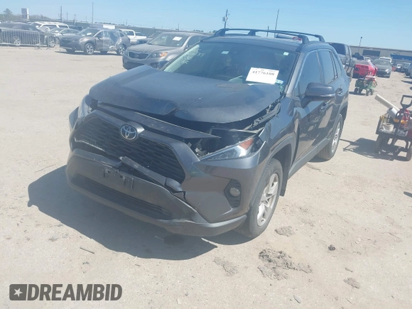 2021 Toyota RAV4 XLE with VIN 2T3W1RFV8MC118377, listed as a IAAI auction lot 41776108 with 80,217 mi miles. Bid and sale history available at carsss.com. Image 16.