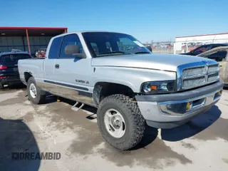 2001 Dodge 1500 with VIN 3B7HF13Z31G209683, listed as a IAAI auction lot 41637791 with 135,455 mi miles. Bid and sale history available at carsss.com. Image 1.