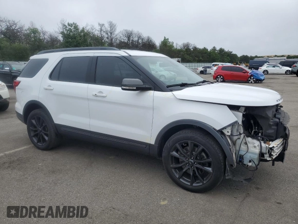 2019 Ford Explorer XLT z VIN 1FM5K8D84KGA57144, wystawiony jako Copart lot #60521115 z przebiegiem 131 517 mil mil oraz Szkoda całkowita • Salvage title. Historia ofert i sprzedaży dostępna na DreamBid. Obrazek 4.