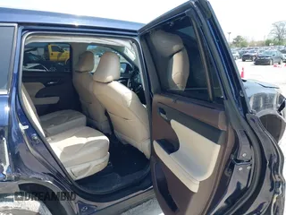 2021 Toyota Highlander XLE with VIN 5TDGZRBH4MS543611, listed as a IAAI auction lot 42117900 with 66,333 mi miles and . Bid and sale history available at DreamBid. Image 8.