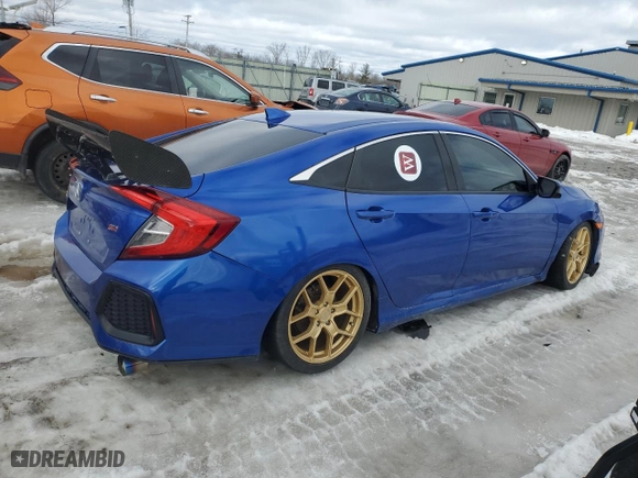 2018 Honda Civic Si Sedan with VIN 2HGFC1E59JH710203, listed as a Copart auction lot 46879935 with NaN miles and Clean Title. Bid and sale history available at carsss.com. Image 3.
