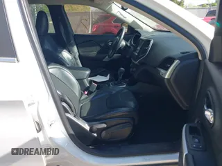 2018 Jeep Cherokee Latitude Plus с VIN 1C4PJMLX6JD502212, выставлен на аукционе IAAI как лот 42235757 с пробегом 146 965 миль миль и . История ставок и продаж доступна на DreamBid. Изображение 5.