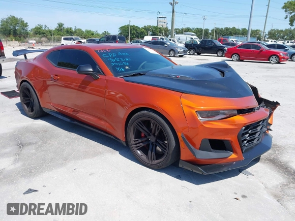 2023 Chevrolet Camaro ZL1 z VIN 1G1FK1R69P0104359, wystawiony jako IAAI lot #42124070 z przebiegiem 20 934 mil mil oraz . Historia ofert i sprzedaży dostępna na DreamBid. Obrazek 1.