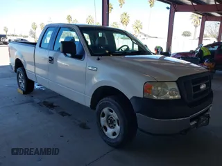 2006 Ford F-150 STX with VIN 1FTRX14WX6NA33218, listed as a IAAI auction lot 41667598 with 318,824 mi miles. Bid and sale history available at carsss.com. Image 1.