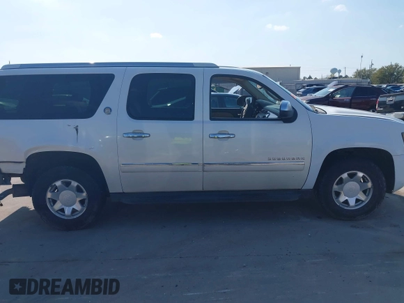 2010 Chevrolet Suburban LTZ with VIN 1GNUCKE06AR277074, listed as a IAAI auction lot 41828184 with 260,839 mi miles. Bid and sale history available at carsss.com. Image 14.