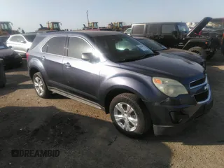 2014 Chevrolet Equinox LS z VIN 2GNALAEK6E6361668, wystawiony jako IAAI lot #41854485 z przebiegiem 137 831 mil mil oraz . Historia ofert i sprzedaży dostępna na DreamBid. Obrazek 1.