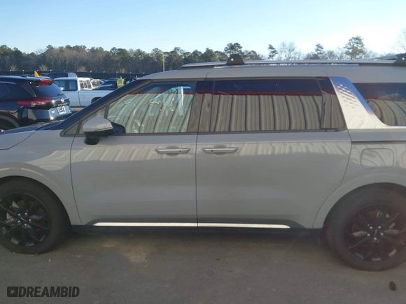 2023 Kia Carnival SX Prestige with VIN KNDNE5H31P6267612, listed as a IAAI auction lot 41277344 with 38,731 mi miles. Bid and sale history available at carsss.com. Image 15.