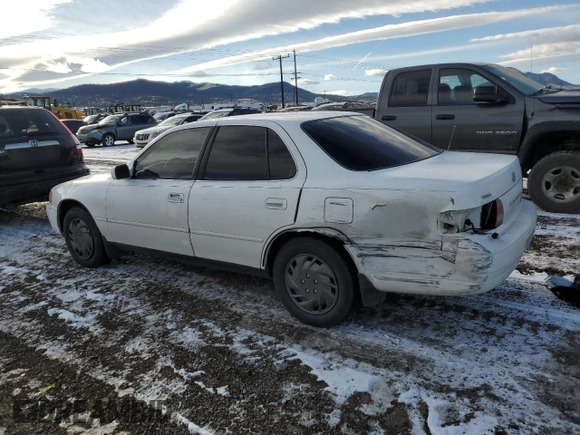 1995 Toyota Camry LE with VIN 4T1GK12E5SU858787, listed as a Copart auction lot 89400945 with 184,167 mi miles and Clean Title. Bid and sale history available at carsss.com. Image 2.