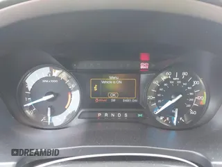 2018 Ford Explorer XLT с VIN 1FM5K8D8XJGB73785, выставлен на аукционе IAAI как лот 42380604 с пробегом 84 661 миль миль и . История ставок и продаж доступна на DreamBid. Изображение 16.