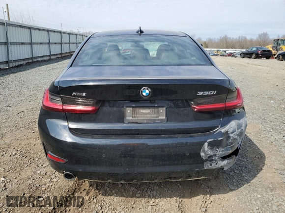 2022 BMW 3 Series 330i xDrive z VIN 3MW5R7J05N8C55952, wystawiony jako Copart lot #48732905 z przebiegiem 4 521 mil mil oraz Szkoda całkowita • Salvage title. Historia ofert i sprzedaży dostępna na DreamBid. Obrazek 6.