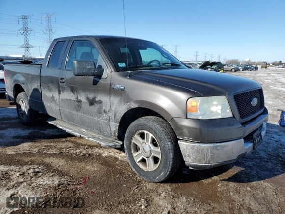 2005 Ford F-150 XLT with VIN 1FTPX12555FB05467, listed as a Copart auction lot 45712335 with 401,186 mi miles and Salvage Title. Bid and sale history available at carsss.com. Image 4.