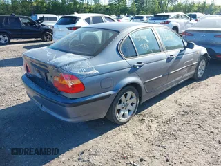 2004 BMW 3 Series 325xi with VIN WBAEU33434PM59530, listed as a IAAI auction lot 42310083 with Not provided miles and . Bid and sale history available at DreamBid. Image 4.