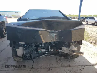2024 Tesla Cybertruck Cyberbeast z VIN 7G2CEHEE0RA030822, wystawiony jako Copart lot #57177875 z przebiegiem 14 625 mil mil oraz Szkody całkowita. Historia ofert i sprzedaży dostępna na DreamBid. Obrazek 5.