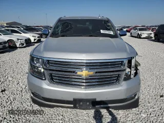 2017 Chevrolet Suburban Premier z VIN 1GNSKJKC4HR316953, wystawiony jako Copart lot #76944884 z przebiegiem 105 753 mil mil oraz Szkoda całkowita • Salvage title. Historia ofert i sprzedaży dostępna na DreamBid. Obrazek 5.