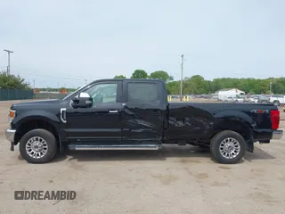 2022 Ford F-250 XL z VIN 1FT7W2BN8NEC43616, wystawiony jako IAAI lot #42263094 z przebiegiem 33 686 mil mil oraz . Historia ofert i sprzedaży dostępna na DreamBid. Obrazek 14.