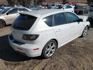 2008 Mazda Mazda3 s Sport with VIN JM1BK343981831351, listed as a IAAI auction lot 41284296 with 209,268 mi miles. Bid and sale history available at carsss.com. Image 4.
