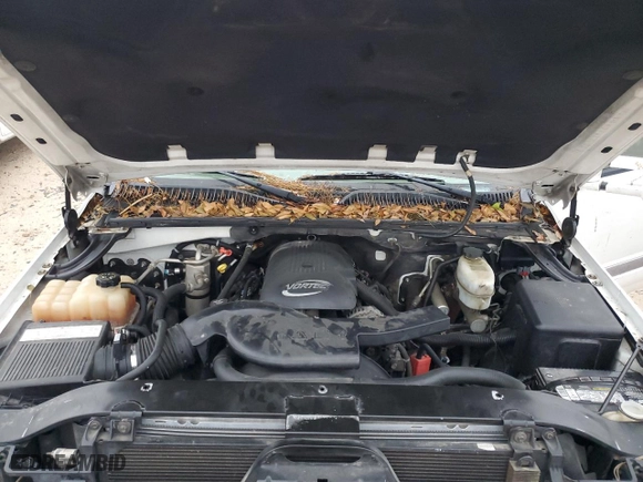 2004 GMC Yukon SLT with VIN 1GKEC13Z74R267204, listed as a Copart auction lot 41776135 with 240,438 mi miles and Salvage Title. Bid and sale history available at carsss.com. Image 12.
