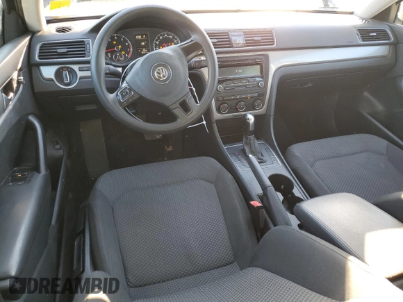 2015 Volkswagen Passat Limited Edition Edition z VIN 1VWAT7A38FC097398, wystawiony jako Copart lot #46146545 z przebiegiem 183 577 mil mil oraz Szkoda całkowita • Salvage title. Historia ofert i sprzedaży dostępna na DreamBid. Obrazek 8.